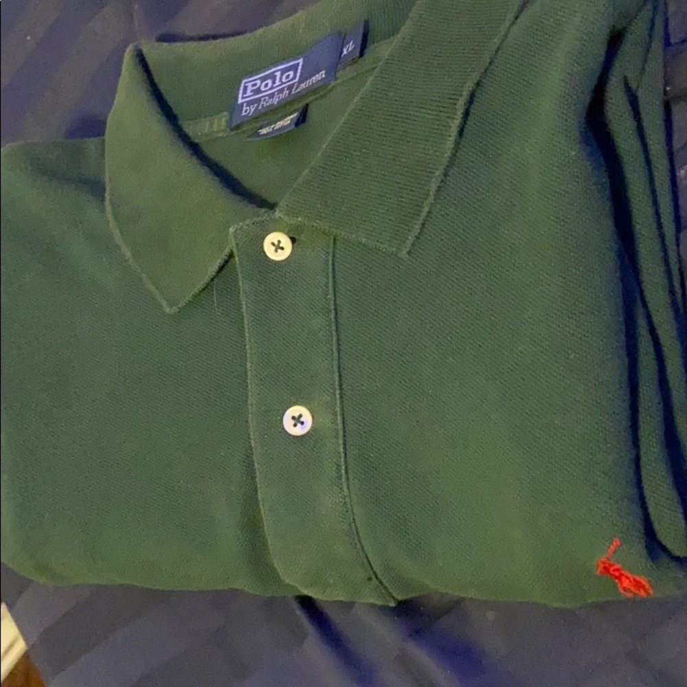 green polo tee